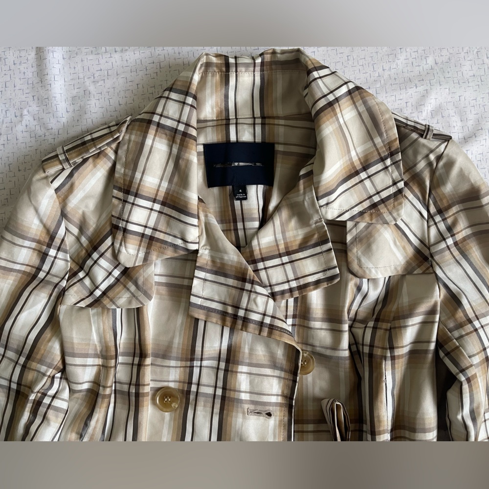 Plaid Trench coat size 4 nylon checkered ckecks
